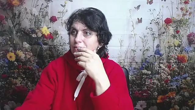 LuciaMii online show from 17, 11, 2025