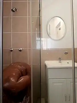 Thickchocolatex2 online show from 2, 12, 2024