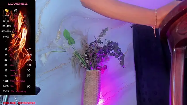 Karla-Ebony online show from 9, 9, 2025