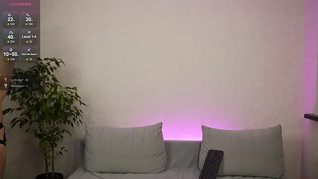 Nik Sharp online show from 4, 3, 2025