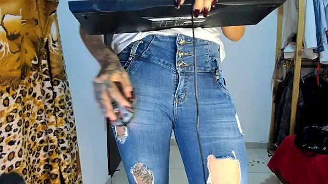 Charllote23 online show from 18, 3, 2025