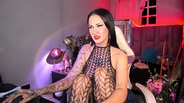 Snapshot of Charllote23 chatting on 9, 8, 2026 Charllote23 online show from 9, 8, 2026