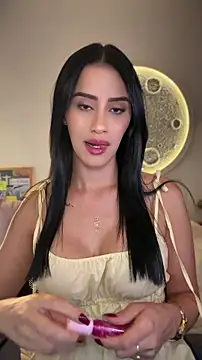 Snapshot of SarahhSmitth1 chatting on 25, 5, 2026 SarahhSmitth1 online show from 25, 5, 2026