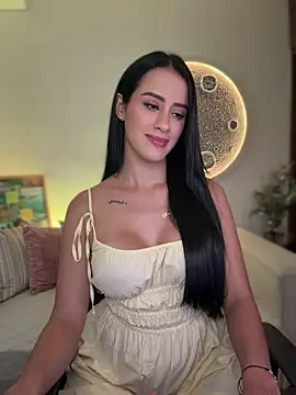 Snapshot of SarahhSmitth1 chatting on 6, 7, 2026 SarahhSmitth1 online show from 6, 7, 2026