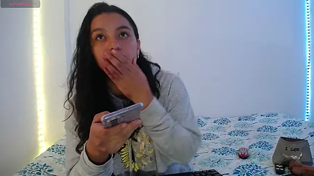 Laurenkenner  online show from 18, 2, 2025