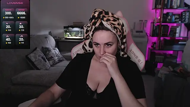 Snapshot of SexyWitch_666 chatting on 8, 6, 2026 SexyWitch 666 online show from 8, 6, 2026