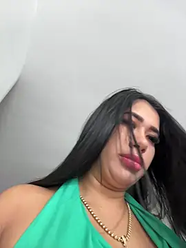 Snapshot of kiim_taaylor chatting on 31, 10, 2025 kiim taaylor online show from 31, 10, 2025