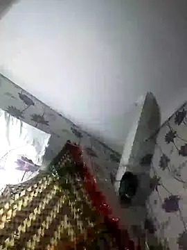 Snapshot of SweetLeila40 chatting on 25, 12, 2024 SweetLeila40 online show from 25, 12, 2024