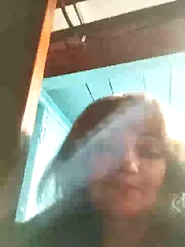 Snapshot of SweetLeila40 chatting on 27, 12, 2024 SweetLeila40 online show from 27, 12, 2024