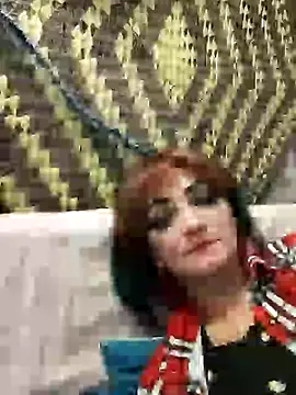 Snapshot of SweetLeila40 chatting on 31, 12, 2024 SweetLeila40 online show from 31, 12, 2024