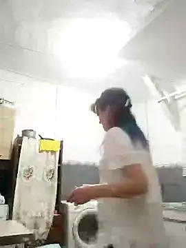 Snapshot of SweetLeila40 chatting on 3, 1, 2025 SweetLeila40 online show from 3, 1, 2025