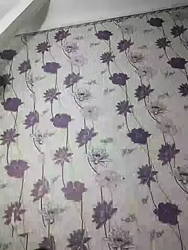 Snapshot of SweetLeila40 chatting on 12, 2, 2025 SweetLeila40 online show from 12, 2, 2025