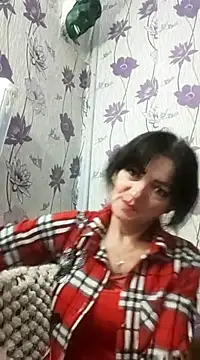 Snapshot of SweetLeila40 chatting on 19, 2, 2025 SweetLeila40 online show from 19, 2, 2025