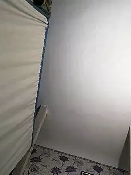 Snapshot of SweetLeila40 chatting on 12, 3, 2025 SweetLeila40 online show from 12, 3, 2025