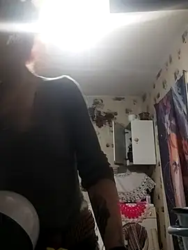 SweetLeila40 online show from 25, 3, 2026