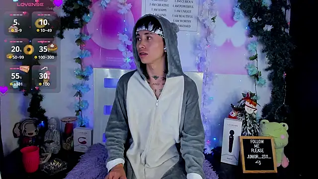 Snapshot of juniior_2311_ chatting on 17, 1, 2025 juniior 2311 online show from 17, 1, 2025