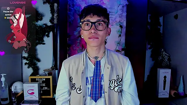 Snapshot of juniior_2311_ chatting on 7, 3, 2025 juniior 2311 online show from 7, 3, 2025