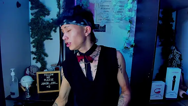 Snapshot of juniior_2311_ chatting on 11, 3, 2025 juniior 2311 online show from 11, 3, 2025