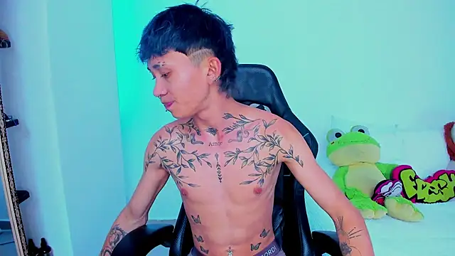 Snapshot of juniior_2311_ chatting on 25, 10, 2025 juniior 2311 online show from 25, 10, 2025