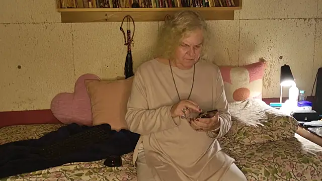 theadora online show from 10, 9, 2025