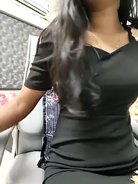 yhona darling online show from 18, 5, 2026