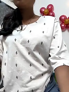 yhona darling online show from 19, 5, 2026