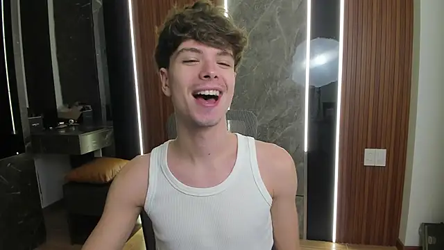 Snapshot of calvin_love_you chatting on 20, 4, 2026 calvin love you online show from 20, 4, 2026