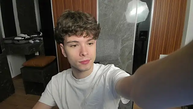 calvin love you online show from 28, 6, 2026