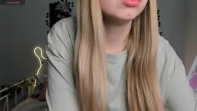 Snapshot of Melissa_babs chatting on 22, 12, 2024 Melissa babs online show from 22, 12, 2024