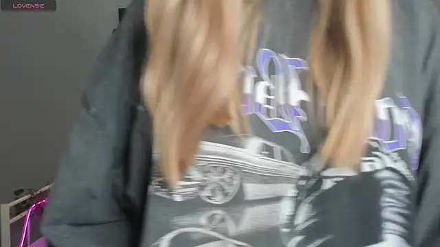 Snapshot of Melissa_babs chatting on 8, 1, 2025 Melissa babs online show from 8, 1, 2025