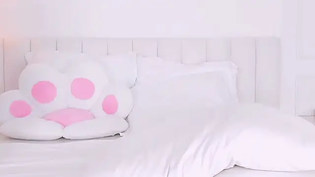 MoonAngelic online show from 11, 2, 2025