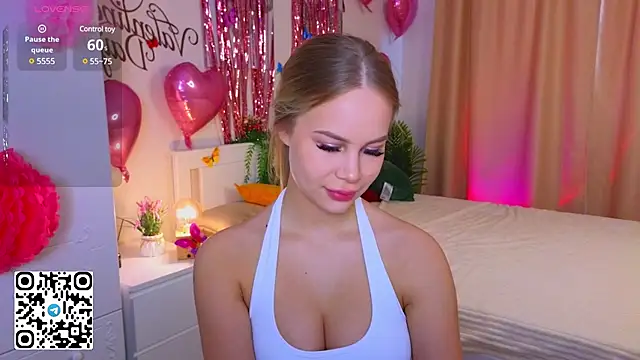 Snapshot of CassieMurr chatting on 18, 2, 2025 CassieMurr online show from 18, 2, 2025