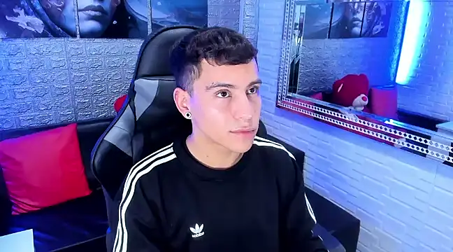 salvadorgomezx online show from 15, 12, 2024