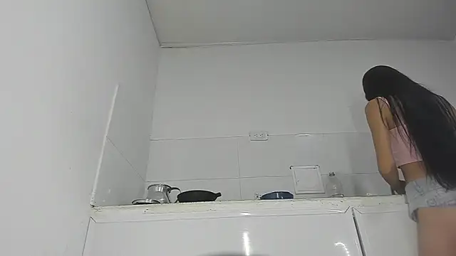 Snapshot of Sophie_sweett19 chatting on 16, 12, 2024 Sophie sweett19 online show from 16, 12, 2024