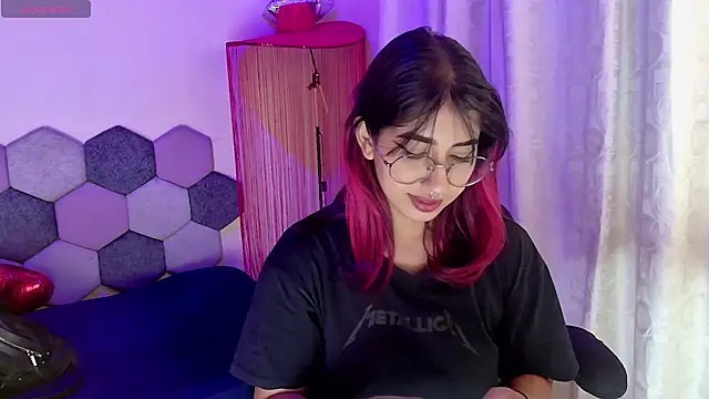 Snapshot of Horny_tgn chatting on 23, 4, 2026 Horny tgn online show from 23, 4, 2026
