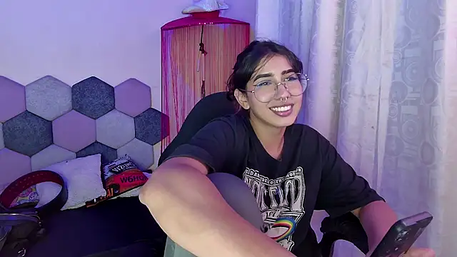 Snapshot of Horny_tgn chatting on 19, 5, 2026 Horny tgn online show from 19, 5, 2026