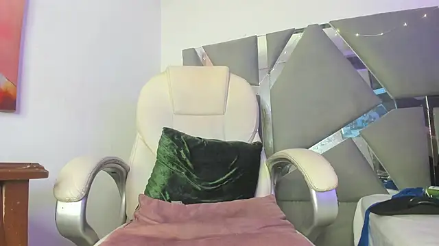 Snapshot of Arii_xxx chatting on 18, 1, 2025 Arii xxx online show from 18, 1, 2025