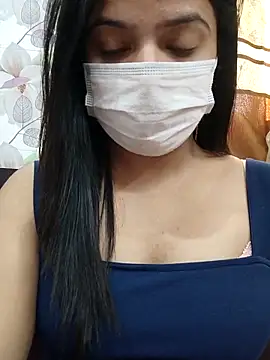 Myloveurvi online show from 7, 3, 2025