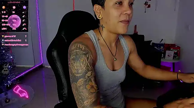 Snapshot of ZhoeStrong chatting on 3, 1, 2025 ZhoeStrong online show from 3, 1, 2025
