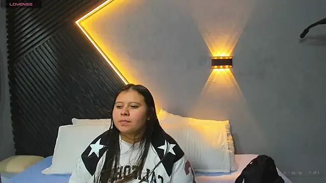 Snapshot of Laia_and_Aloby chatting on 14, 7, 2026 Laia and Aloby online show from 14, 7, 2026