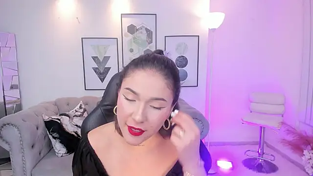 kendaall jenner  online show from 31, 1, 2025