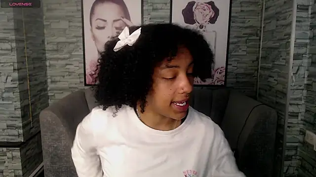 Violeth b online show from 3, 10, 2025