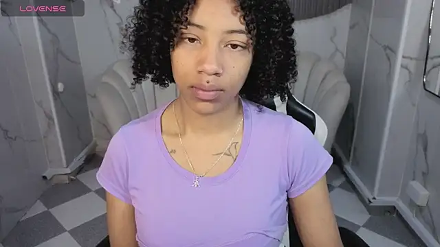 Snapshot of Violeth_b chatting on 19, 1, 2026 Violeth b online show from 19, 1, 2026