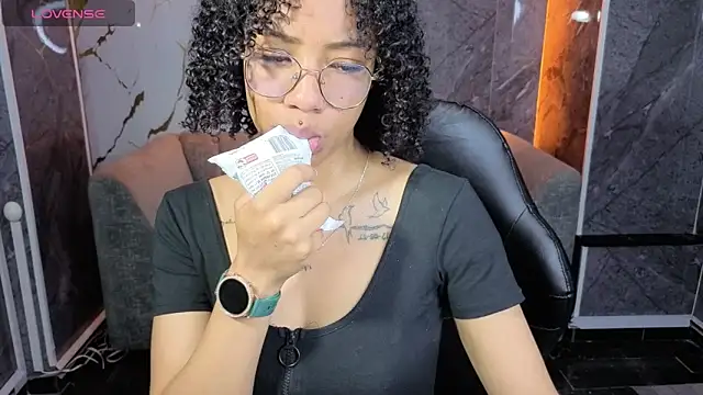 Snapshot of Violeth_b chatting on 20, 2, 2026 Violeth b online show from 20, 2, 2026