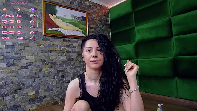 Snapshot of SelenSummer chatting on 18, 5, 2026 SelenSummer online show from 18, 5, 2026