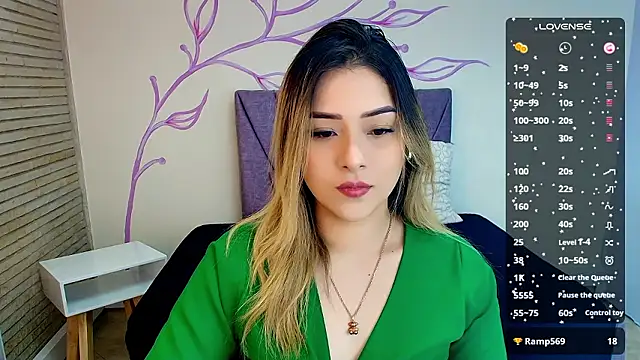 Snapshot of DahliaMoore chatting on 3, 12, 2024 DahliaMoore online show from 3, 12, 2024