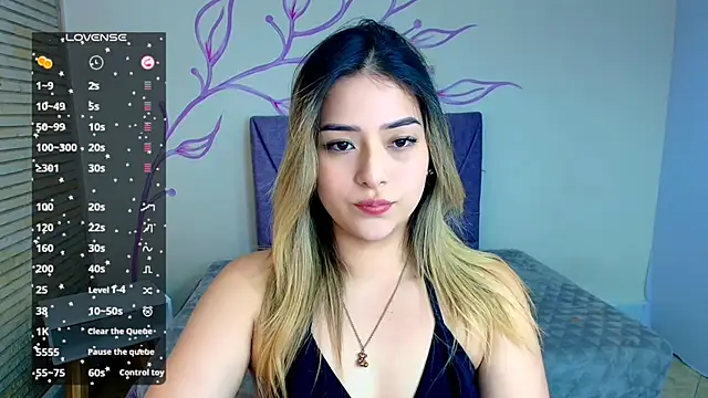 Snapshot of DahliaMoore chatting on 20, 12, 2024 DahliaMoore online show from 20, 12, 2024