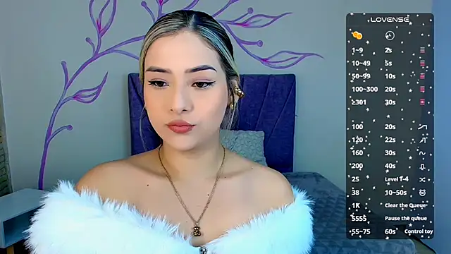 Snapshot of DahliaMoore chatting on 27, 12, 2024 DahliaMoore online show from 27, 12, 2024