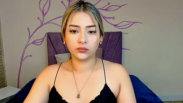 Snapshot of DahliaMoore chatting on 15, 1, 2025 DahliaMoore online show from 15, 1, 2025