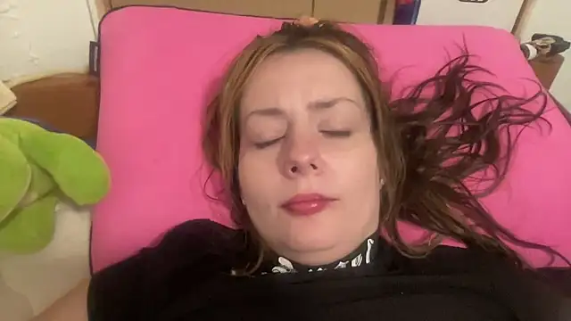 SkarlettRose96 online show from 9, 9, 2025